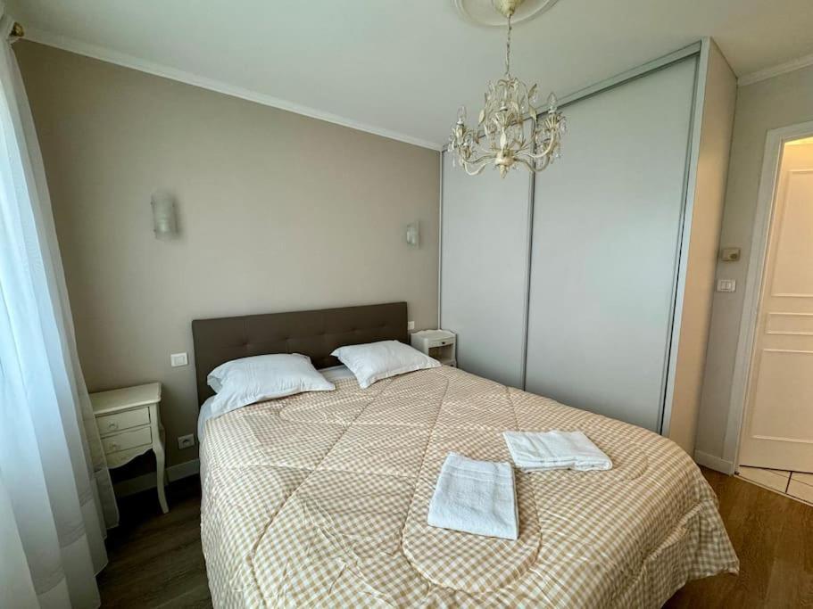 F3 Plein Cœur Centre Fd Avec Parking Montrognon