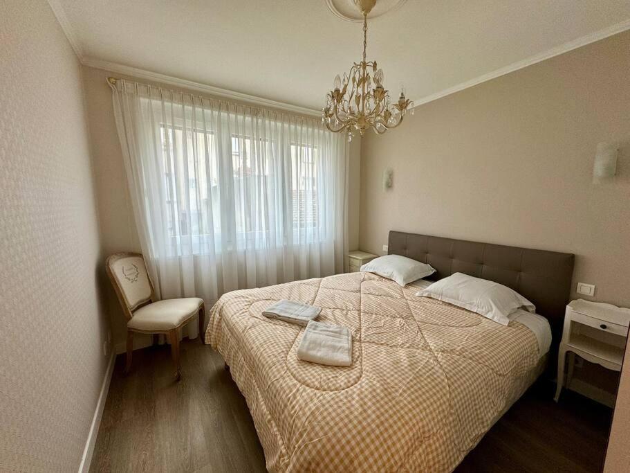 Appartement F3 Plein Coeur Centre Fd Avec Parking Montrognon